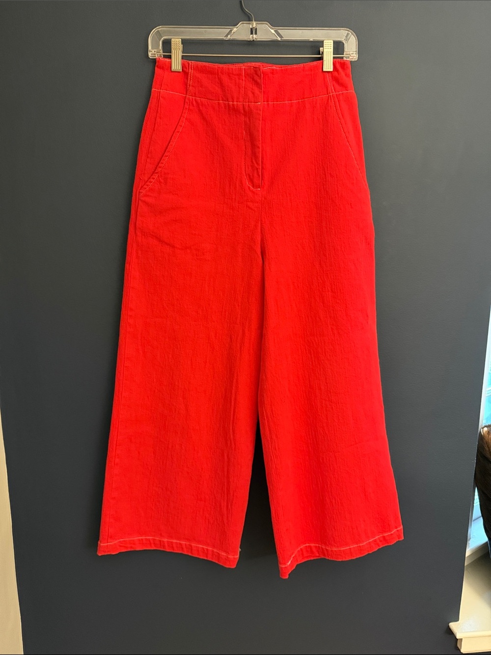 ASTR the Label Red High Rise Wide Leg Cropped Pants Culottes M. White stitching